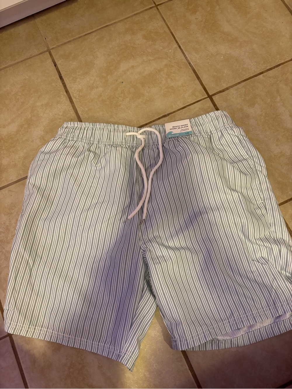 Light green & White Vertical Stripe Men’s Large mid length Swim Shorts BRAND NEW